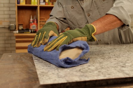 apply pressure to laminate